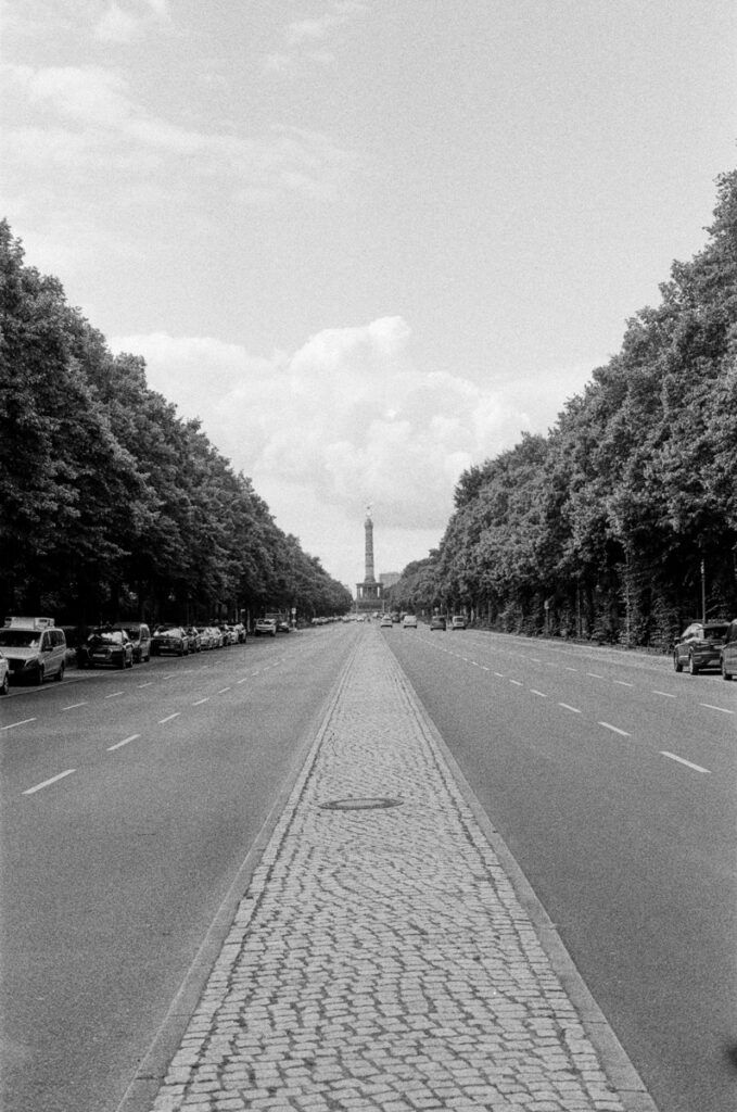 Billede af Victoria-statuen på toppen af Siegessäule (Sejrssøjlen) i Berlin.